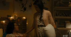 Meanwhile, in Alicia's room, Ofelia does her best to make Griselda comfortable. When Daniel walks in, Ofelia tries to talk some sense into her father.